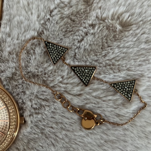 Michale Kors Watch and bracket. - Picture 3 of 5